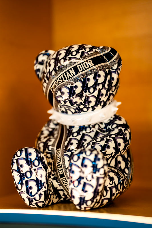 NAOR - 30cm CD Tribute, White collar Bear