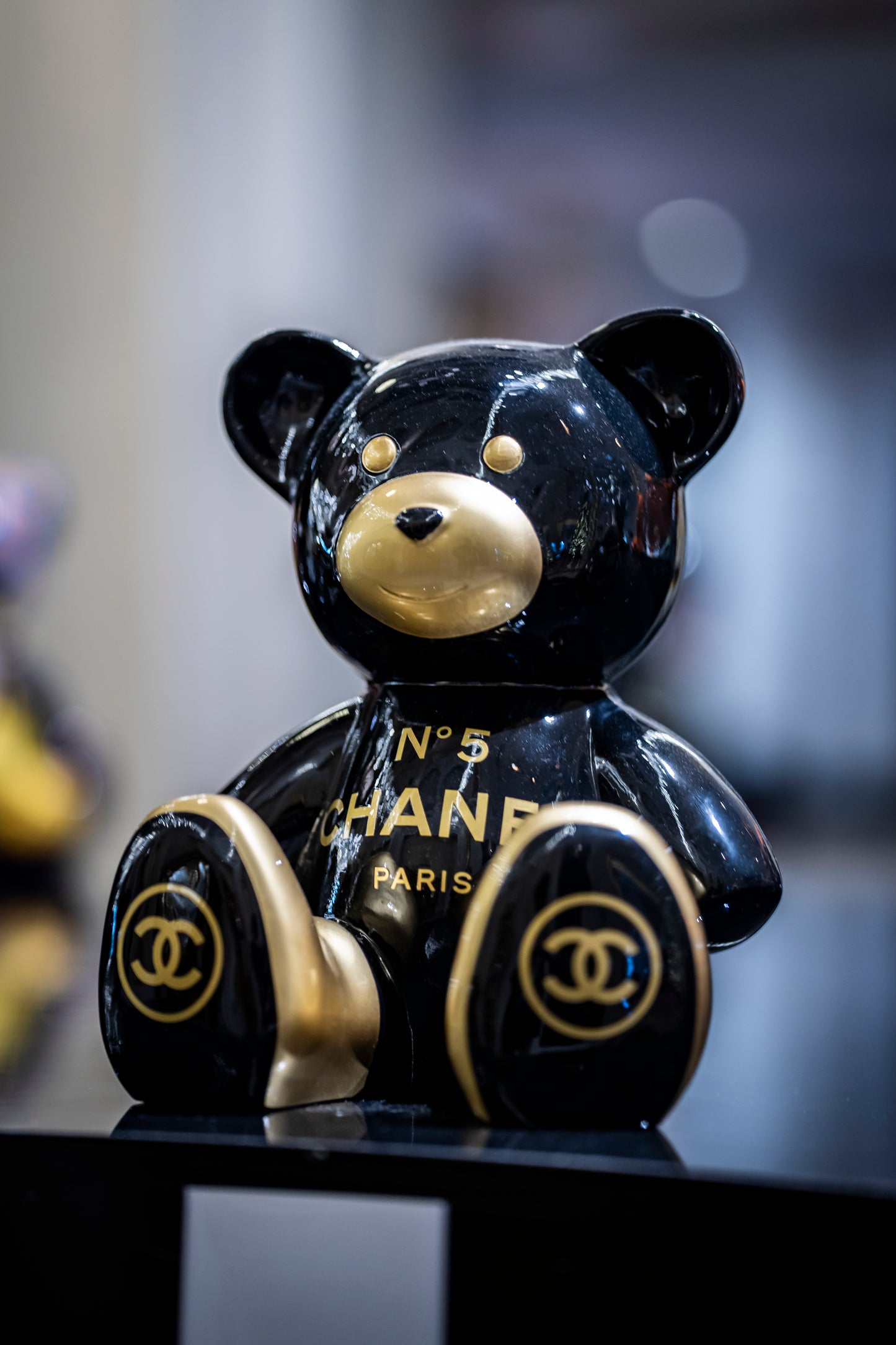 NAOR - 35cm CH Tribute, bi color black and gold Teddy