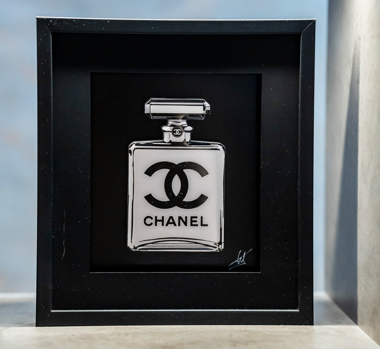 NAOR - Framed Perfumed - CH Tribute