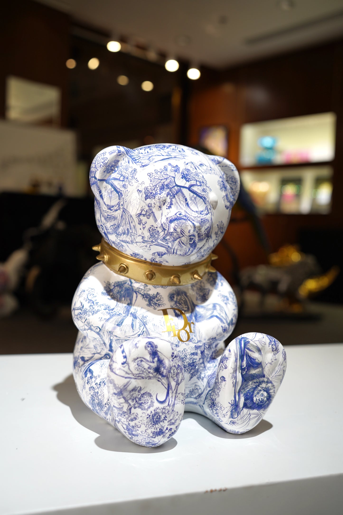 NAOR - 30cm CD Tribute, Gold Collar Bear