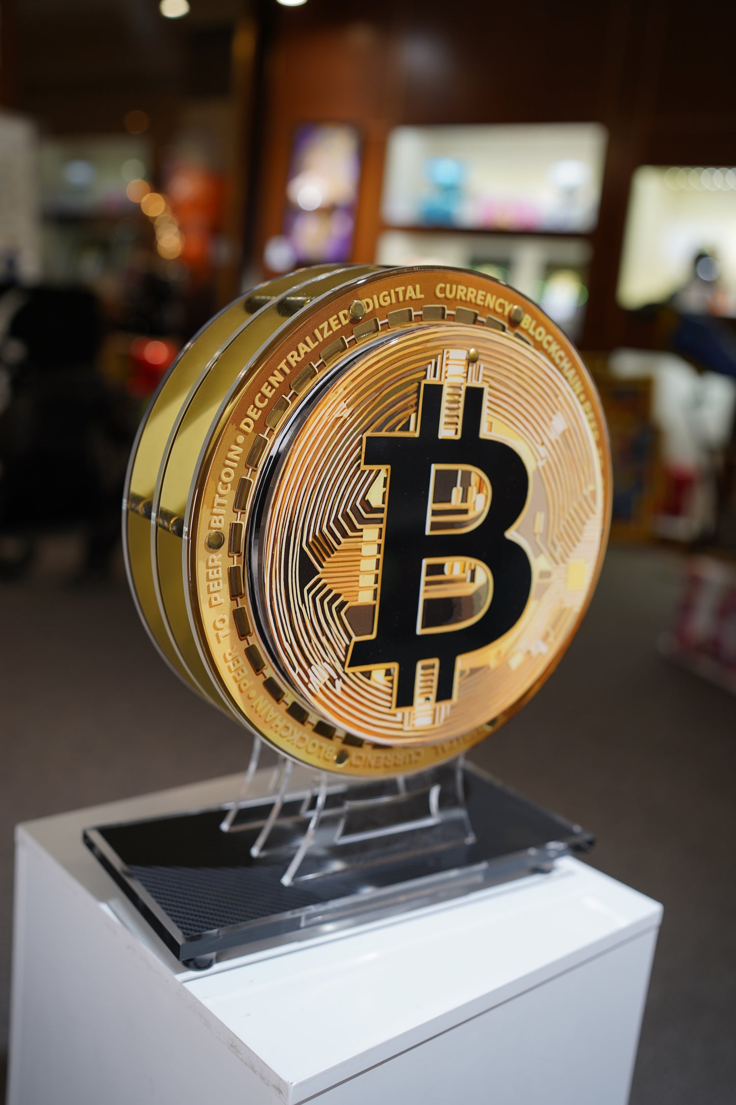 FRED M - Bitcoin Tribute Sculpture