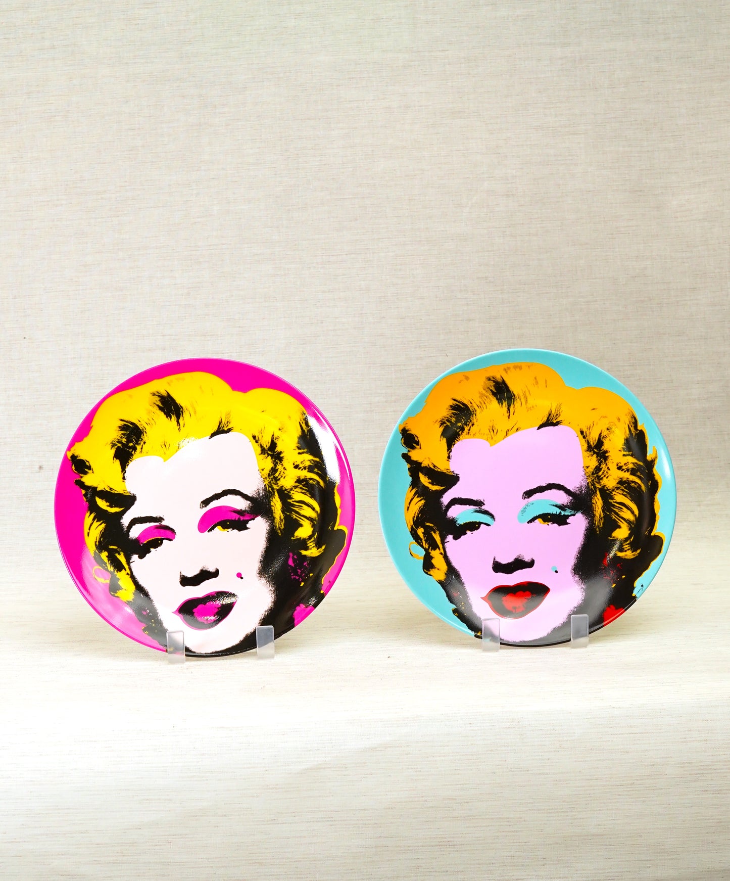 LIGNE BLANCHE - Marilyn Blue Plate by Andy Warhol