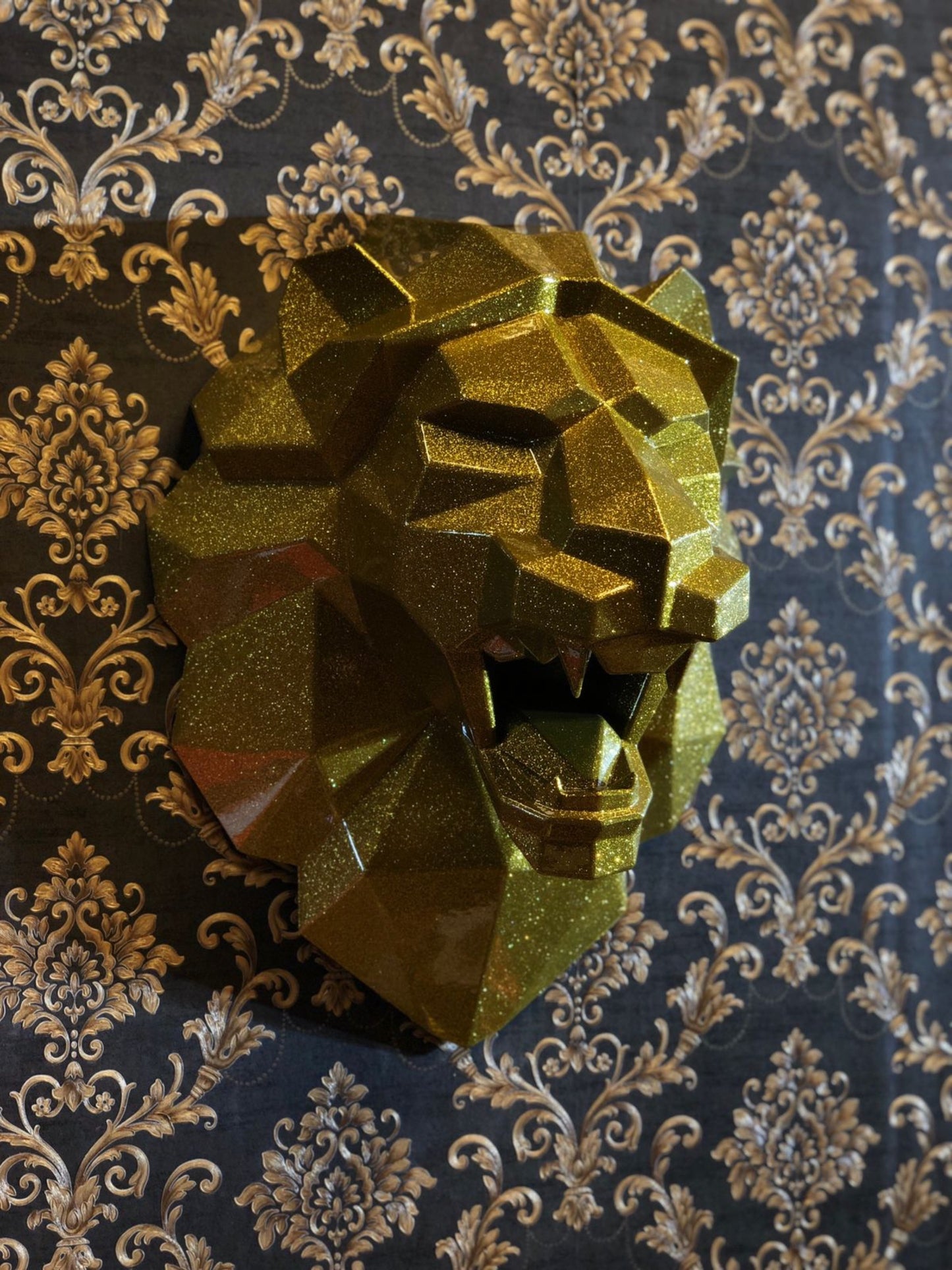 ANDREW K - Gold Lion Head 58cm