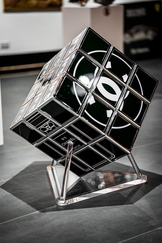 AURELIE ANGER - AArt's Cubes - Rubik Cube Tribute