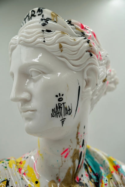 MICHAIL - Artemis - Pop Art Tribute