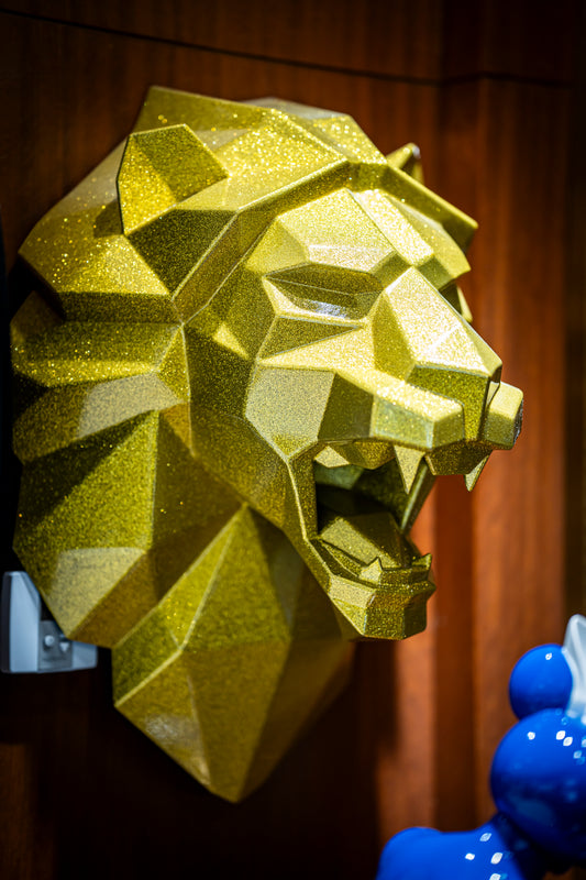 ANDREW  K - Gold Lion Head 58cm