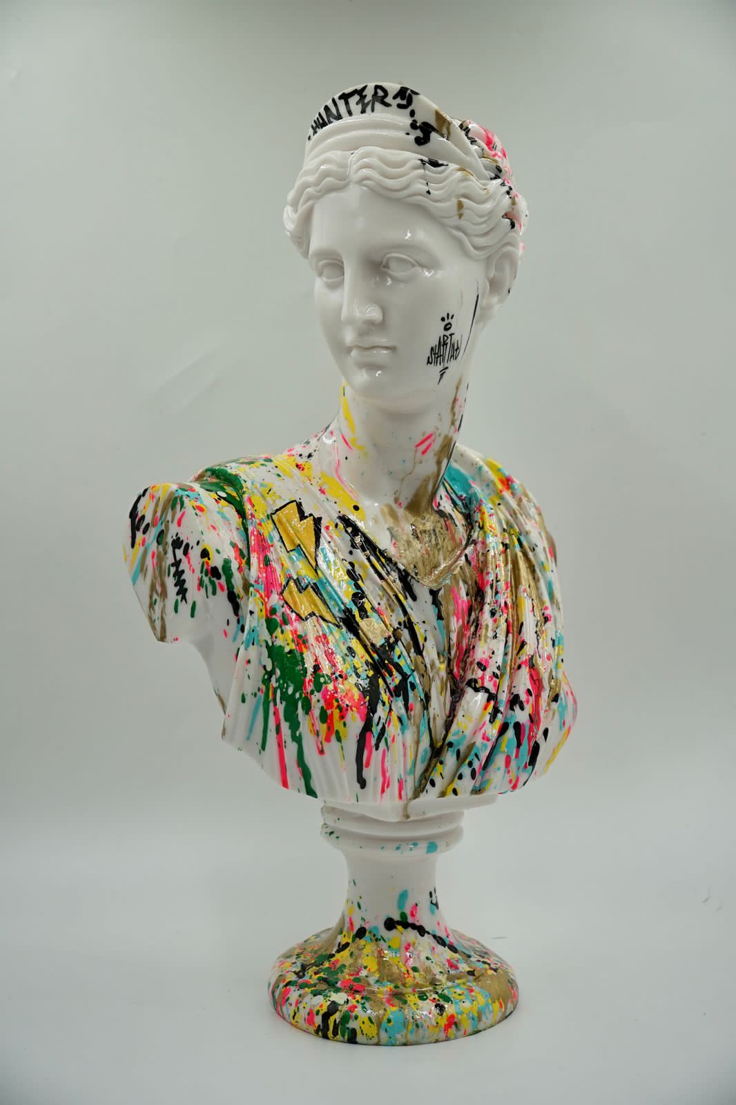 MICHAIL - Artemis - Pop Art Tribute