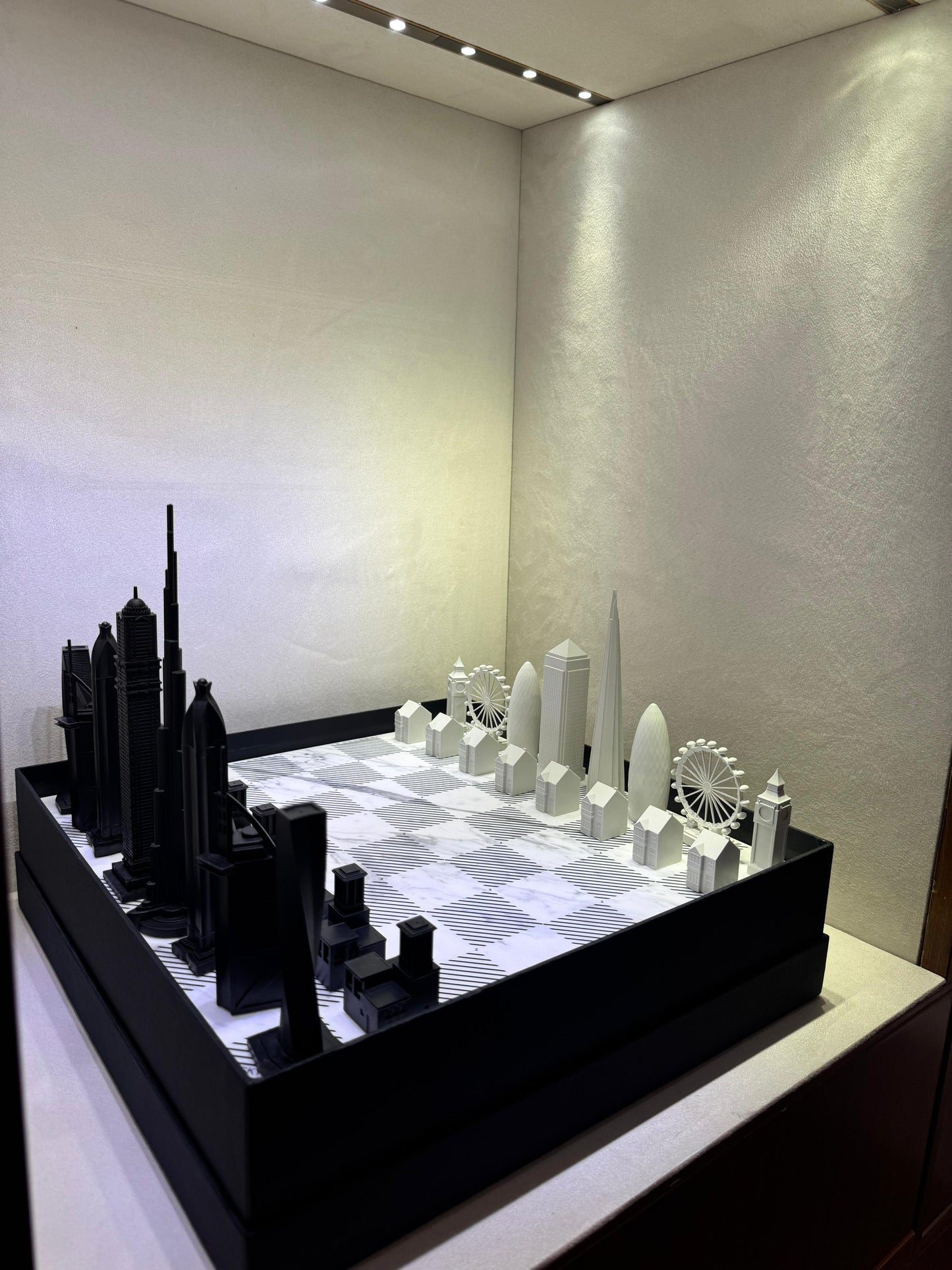 SKYLINE CITY CHESS - Acrylic Dubai VS London Edition - Marble Board