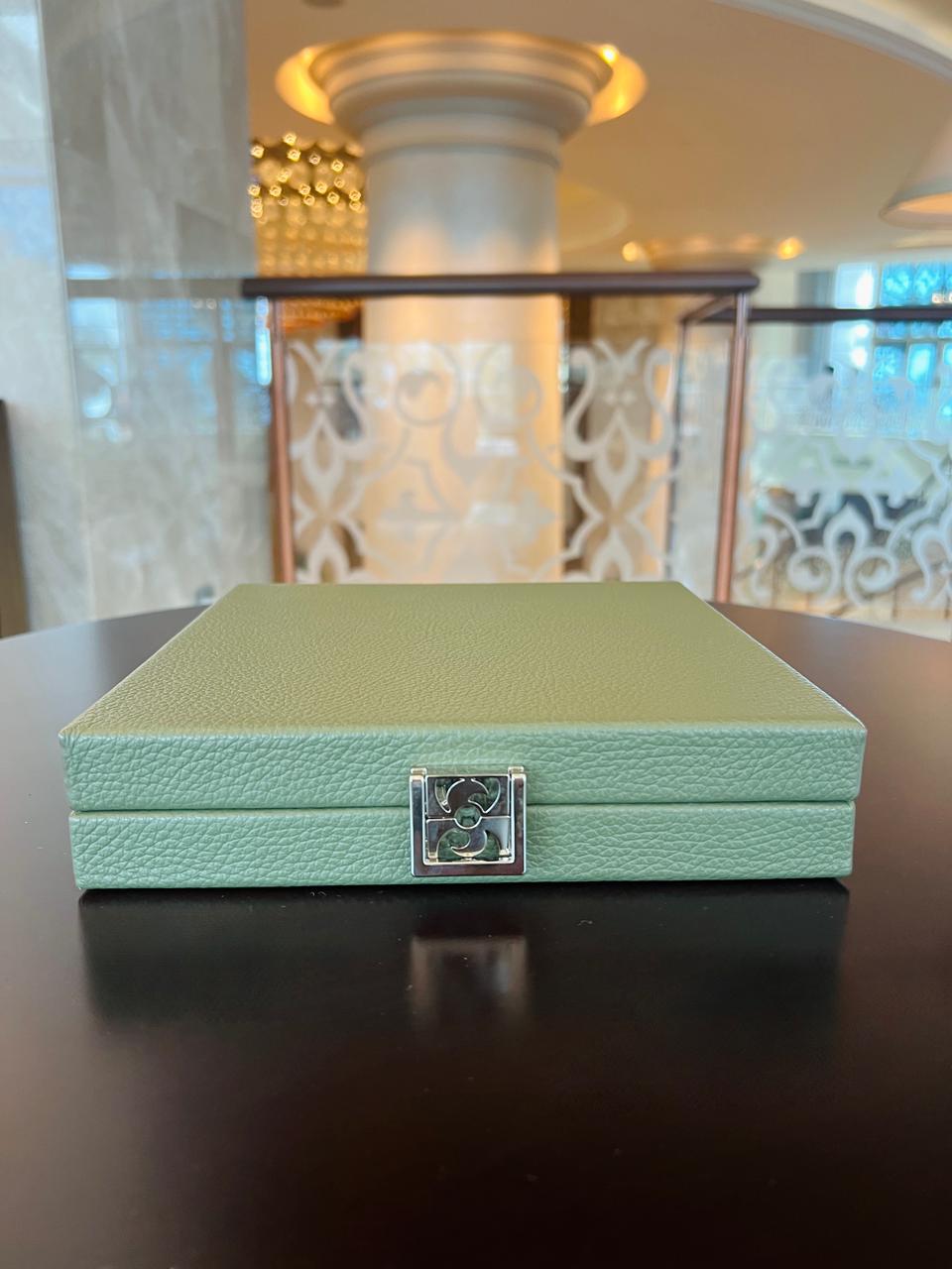 HECTOR SAXE Dominos Box - GREY PERLE Buffalo Leather