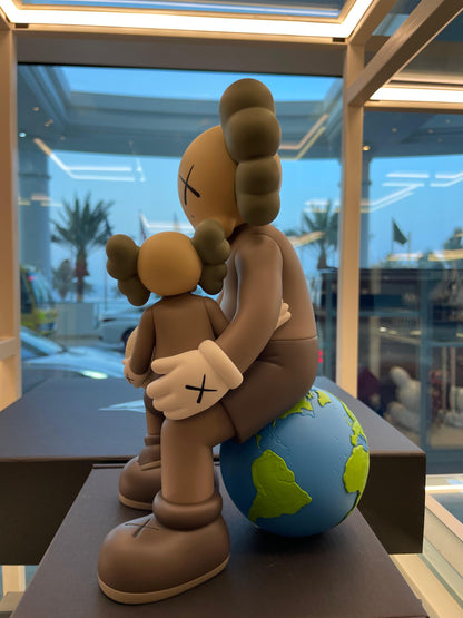 KAWS - Holiday Thailand
