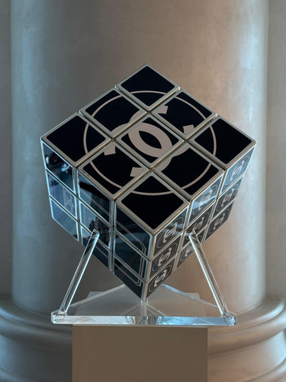 AURELIE ANGER - AArt's Cubes - Rubik Cube Tribute