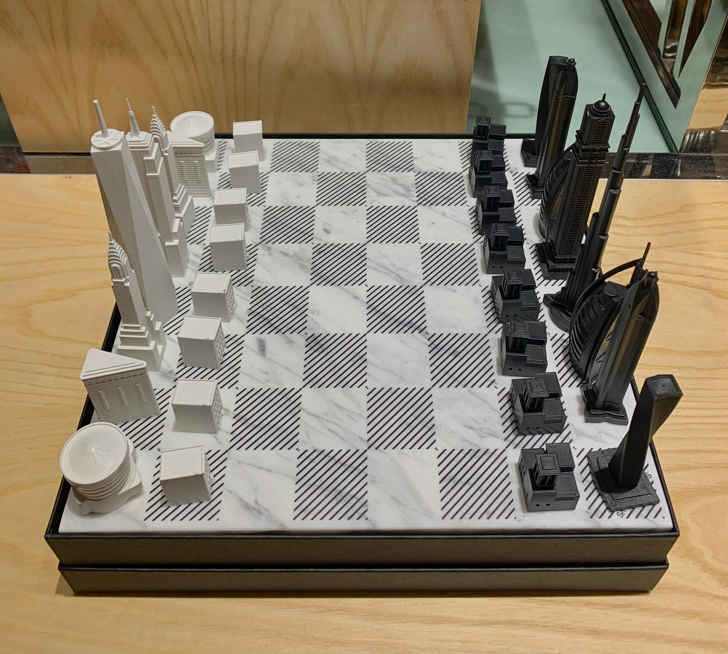 SKYLINE CITY CHESS - Acrylic New York VS Dubai Edition - Marble Board