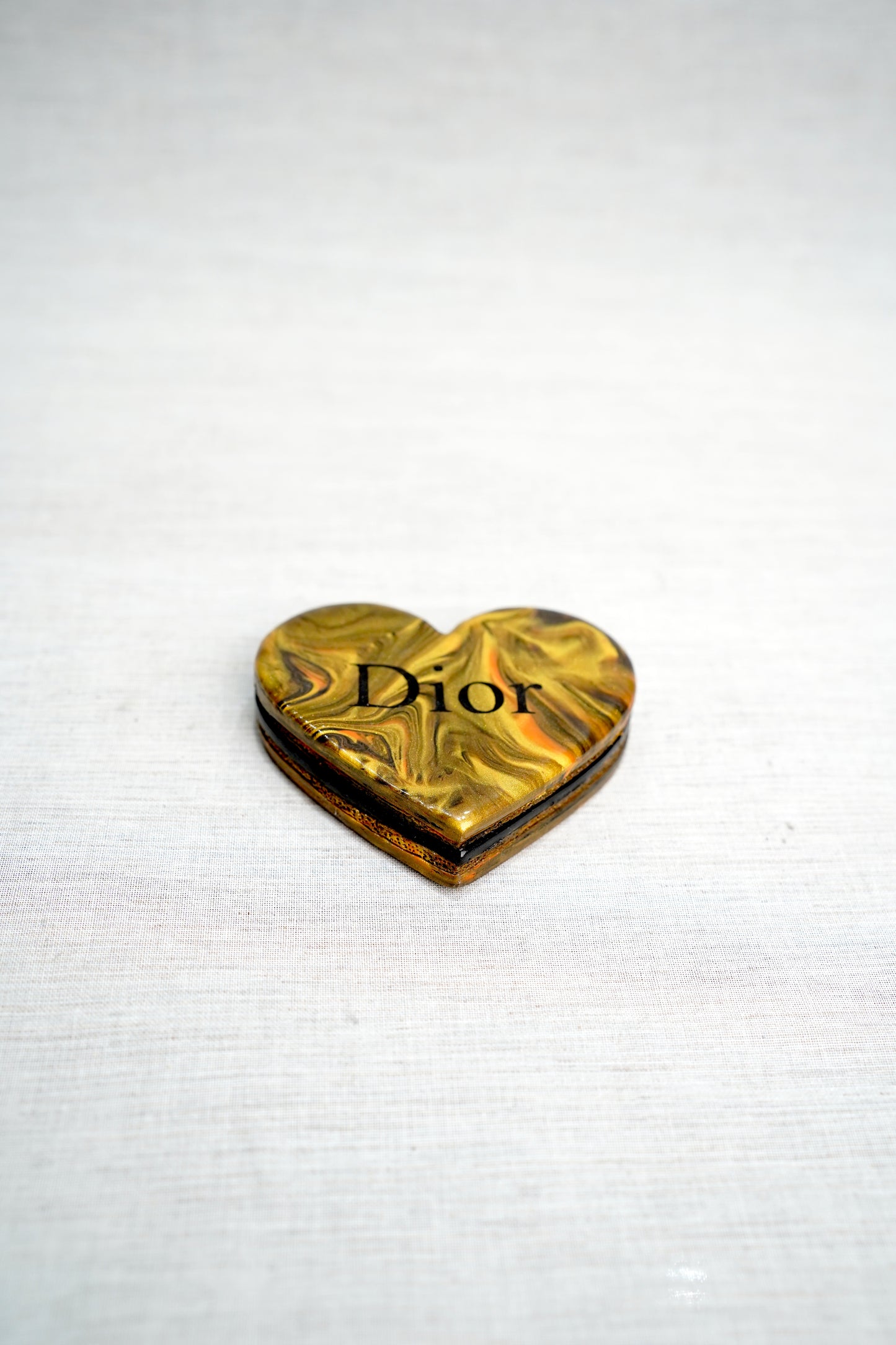 MAHELLE - Heart Macarons, Designers Hommage