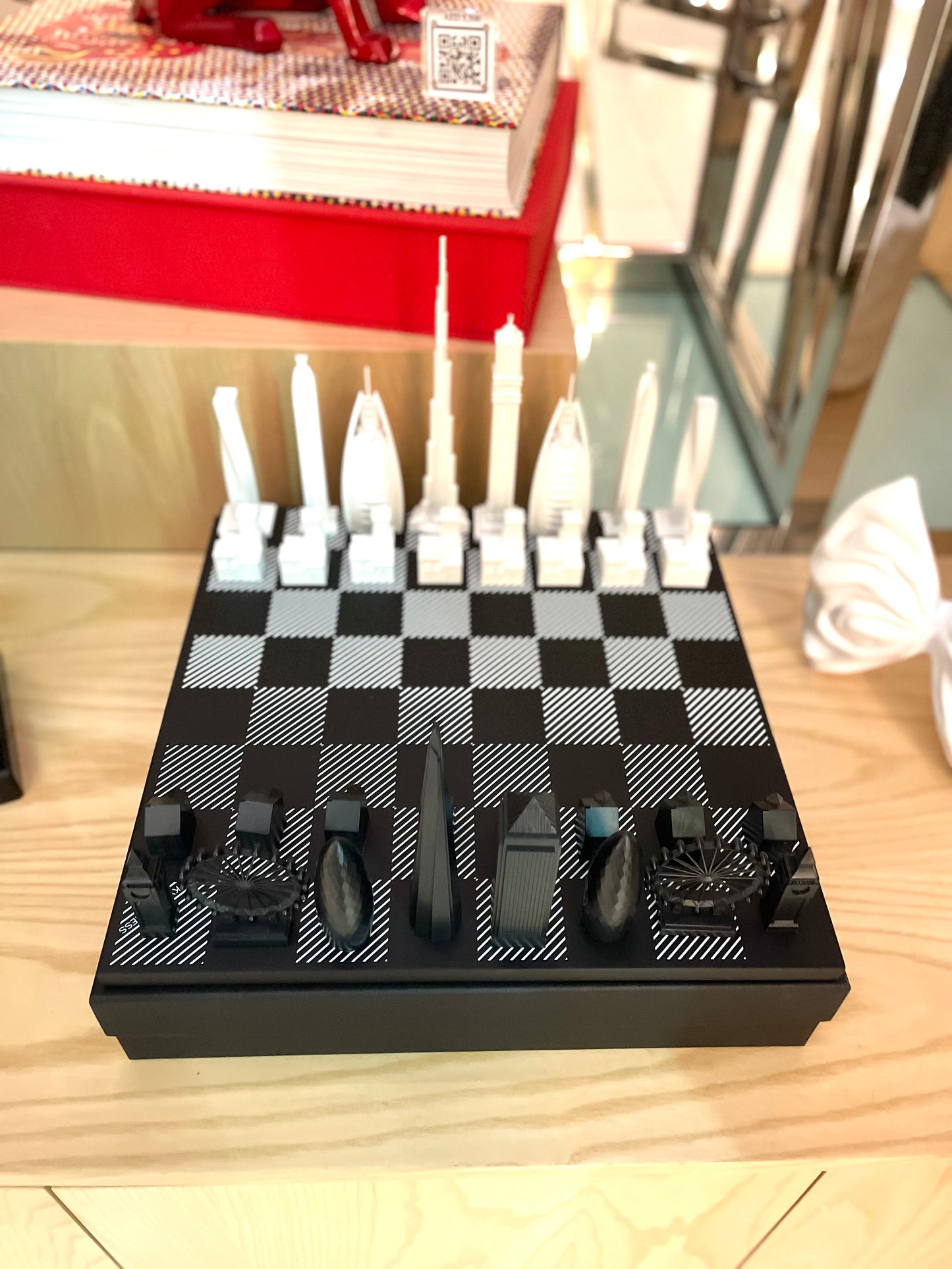 SKYLINE CITY CHESS - Acrylic London VS Dubai Edition - Wooden Board