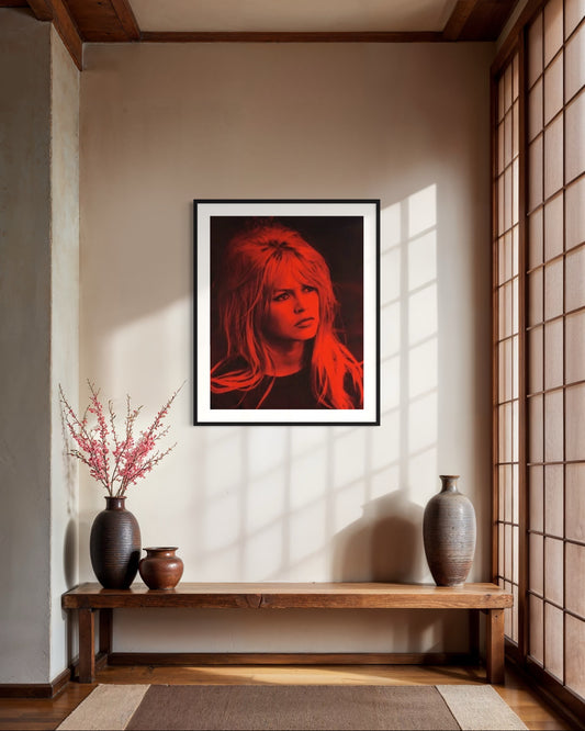 RUSSELL Y - Brigitte Bardot Red