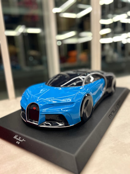 LAURENT M - Bugatti Chiron, Black & Blue