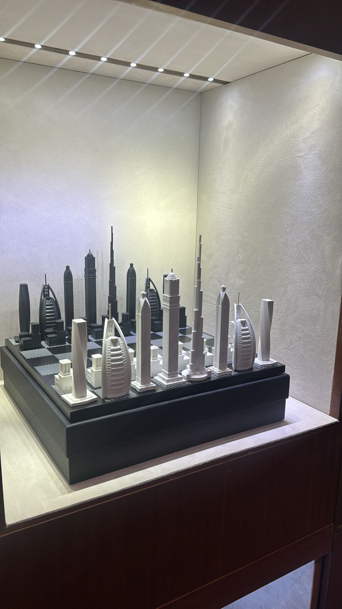 SKYLINE CITY CHESS - Acrylic Dubai Edition - Wooden Board