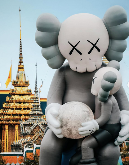KAWS - Holiday Thailand