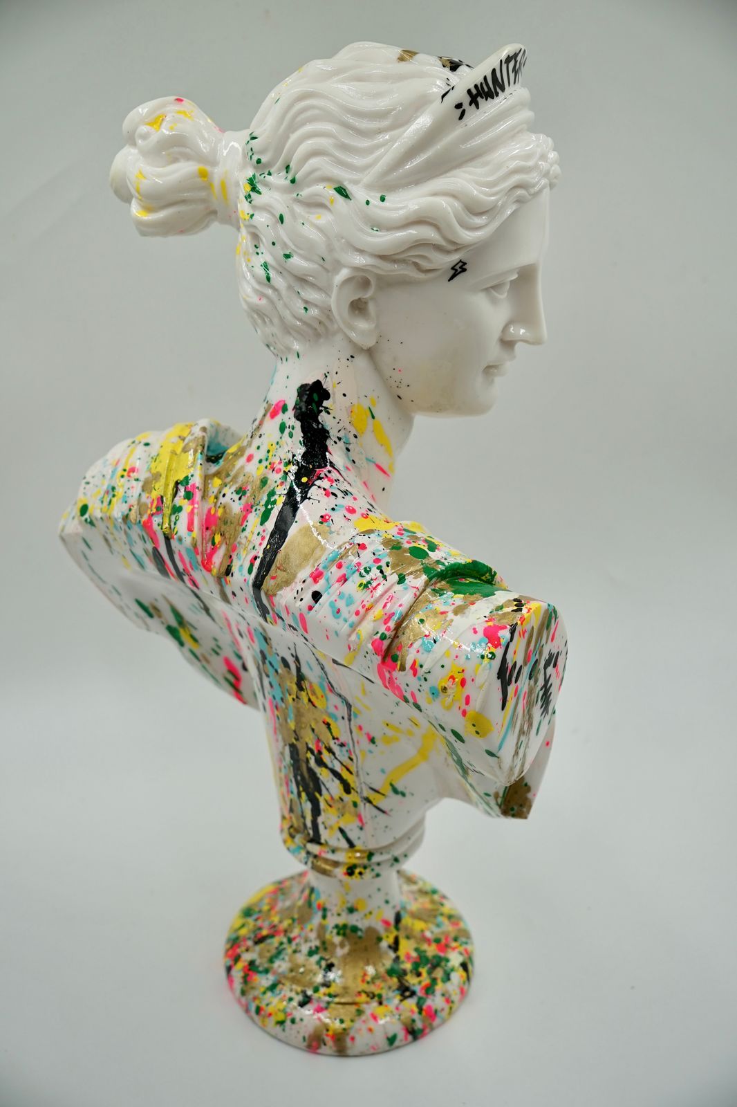 MICHAIL - Artemis - Pop Art Tribute