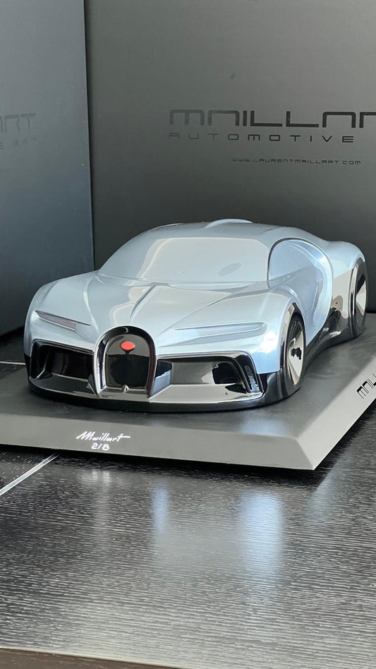 LAURENT M - Bugatti Chiron, Grey